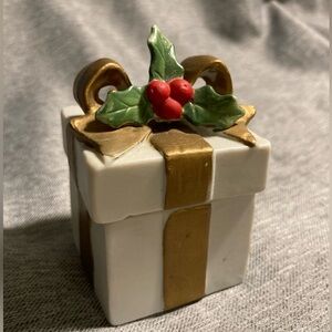 Lefton Vintage Ceramic Holiday Gift Box - Christmas Trinket Box